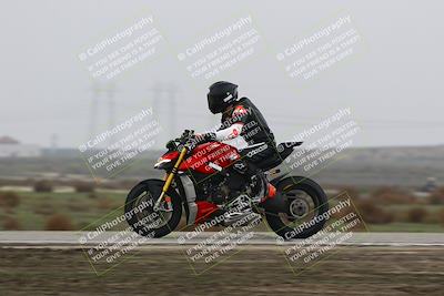 media/Nov-29-2025-TrackDaz (Sat) [[10ae2d9bce]]/B Group/Session 4 (Wheelie Bump)/